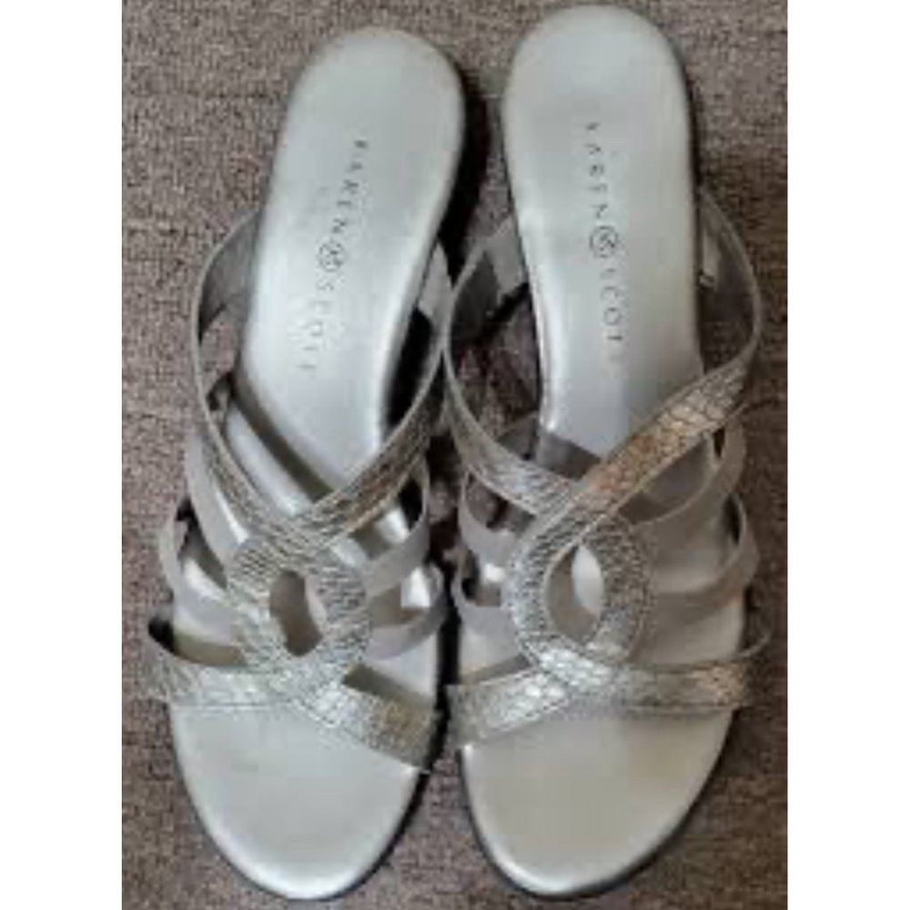 Karen Scott silver sandals size 8